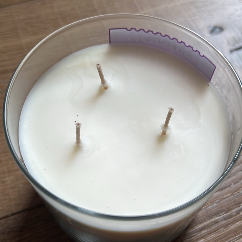 Bath and Body Works aromatherapy passion tuberose and ylang ylang 14.5 oz candle - Picture 4 of 4
